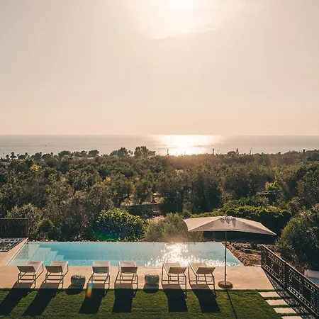 Villa La Pupazza 8, Emma Castrignano del Capo
